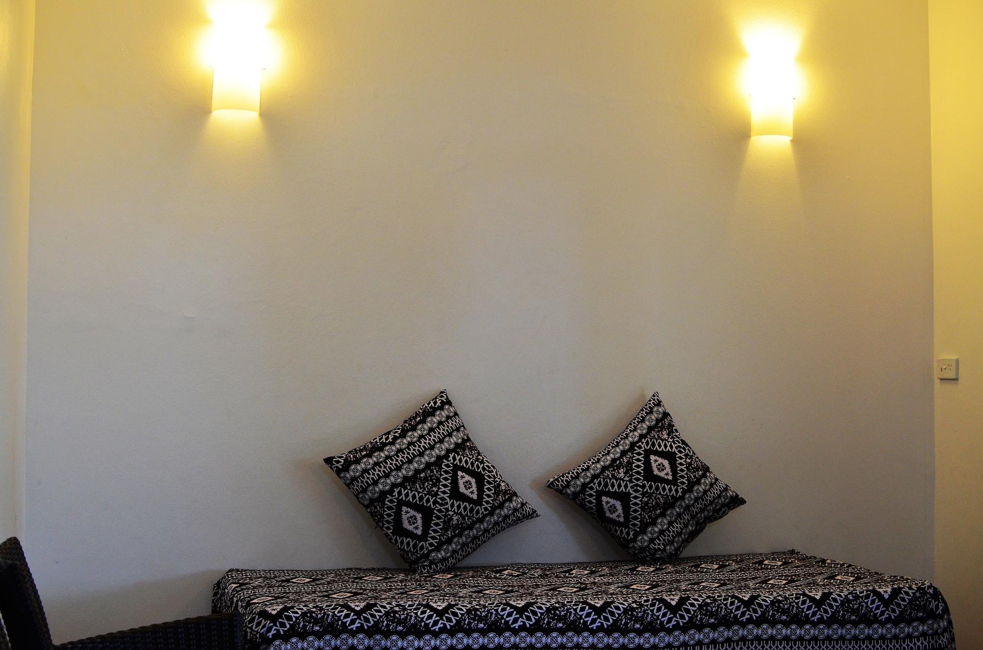 Grand West Villas Nadi Bagian luar foto
