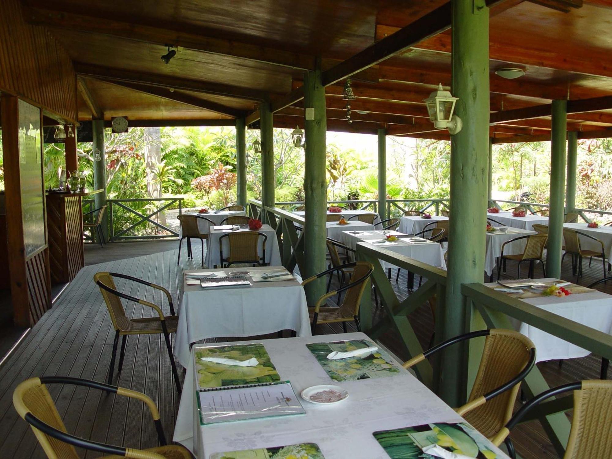 Grand West Villas Nadi Bagian luar foto