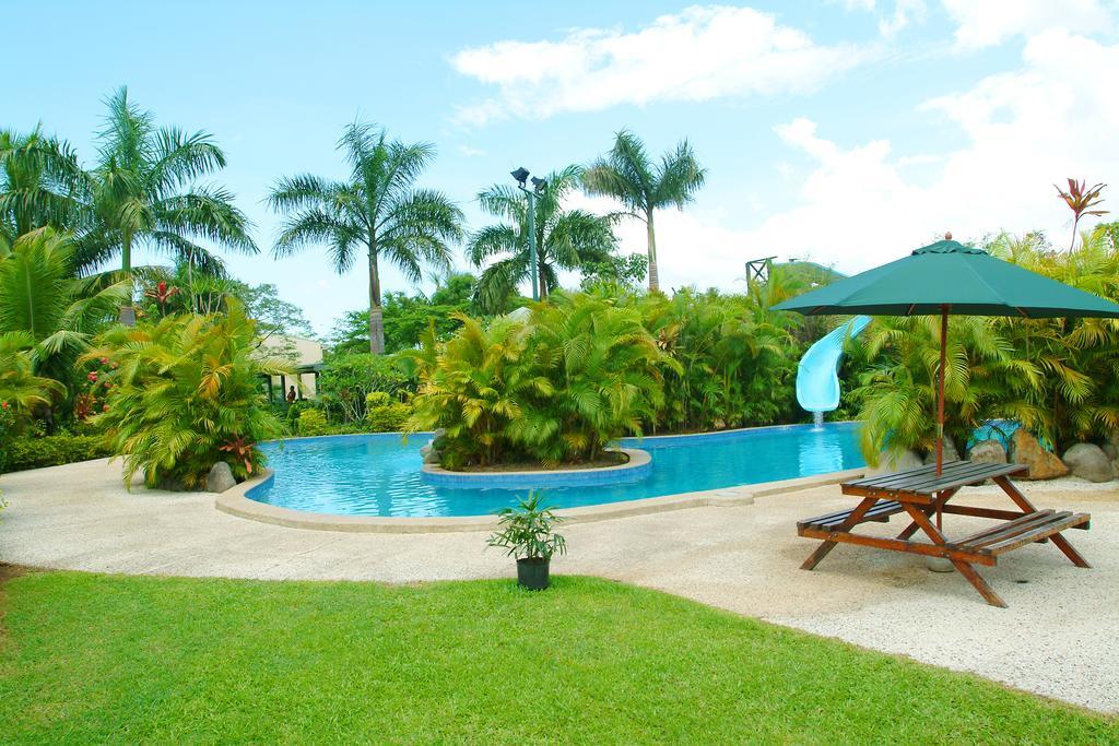 Grand West Villas Nadi Bagian luar foto