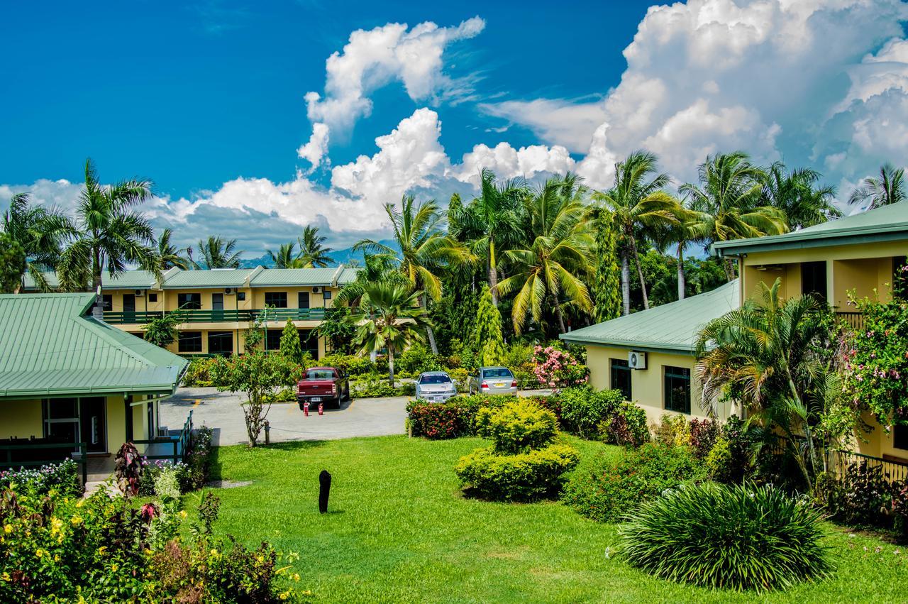 Grand West Villas Nadi Bagian luar foto
