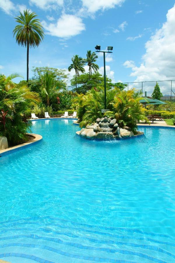 Grand West Villas Nadi Bagian luar foto