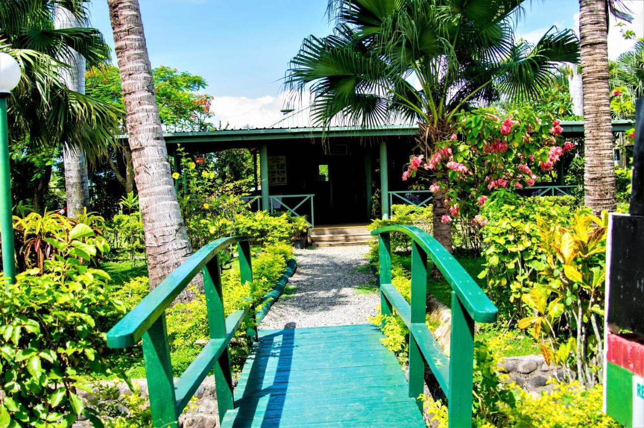 Grand West Villas Nadi Bagian luar foto
